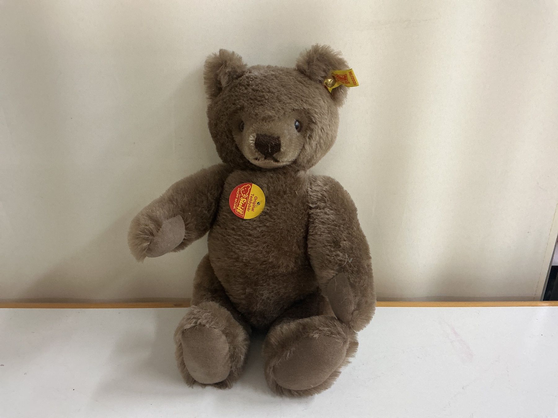 Steiff Giocattoli: Original Steiff Teddy Maskenbär – Usato da Bern venduto da vielerart