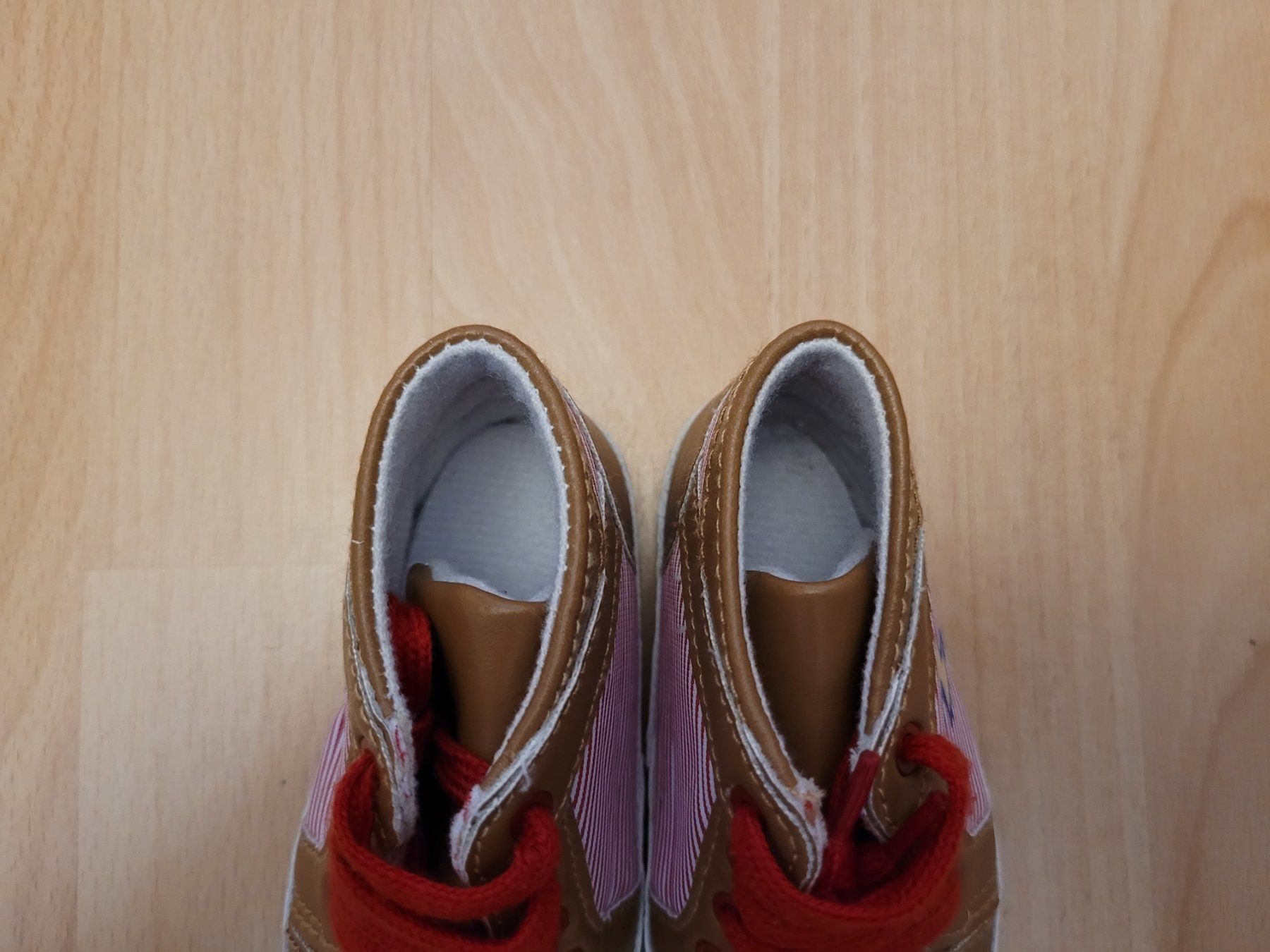 Schuhe für Jungen: Schuhe 6-12m. – Gebraucht aus Inwil von Flower2325 1