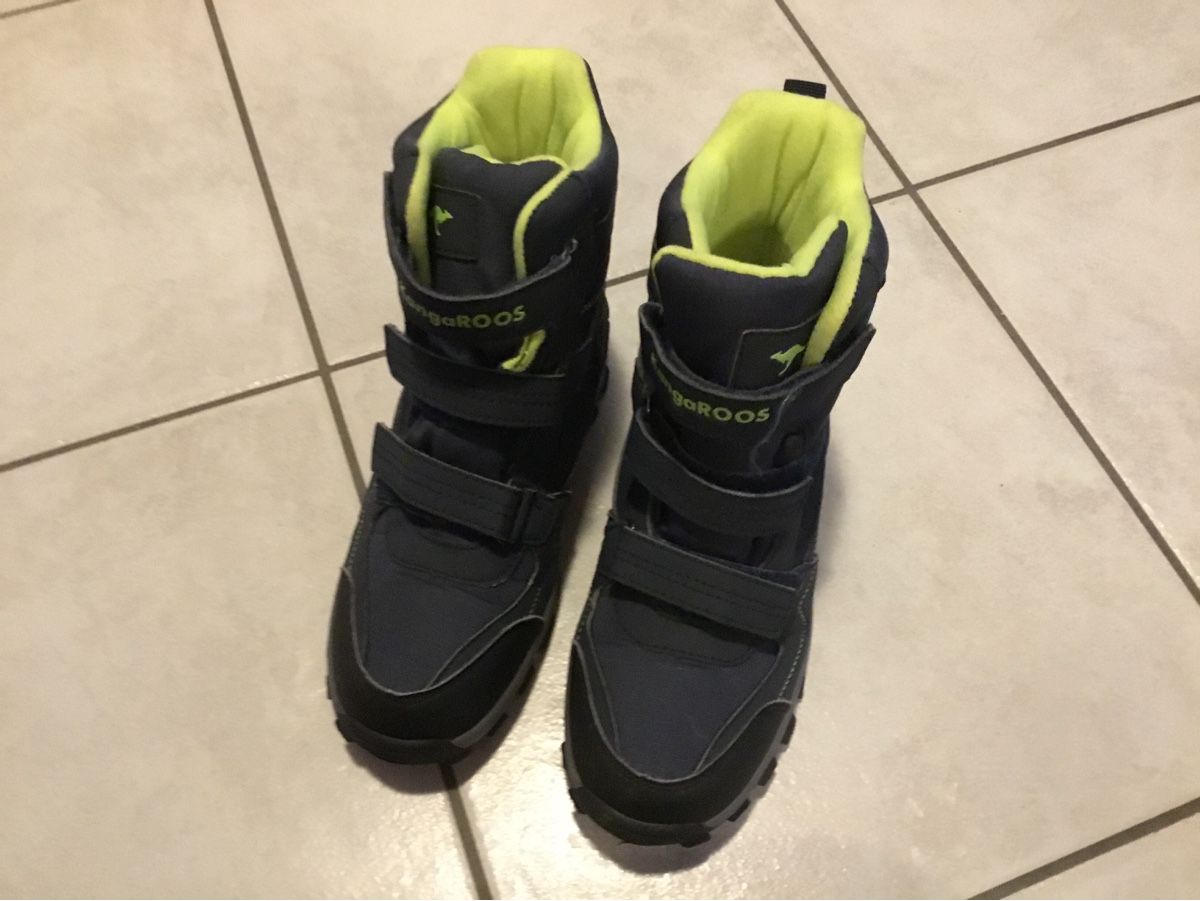 Schuhe für Jungen: Outdoorschuhe KangaROOS Grösse 35 – Gebraucht aus Triesen von Trisuna