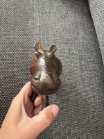 Holzfigur Flusspferd klein handgeschnitzt guter Zustand