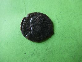uralte Bronzemünze  18 mm     1.89   g