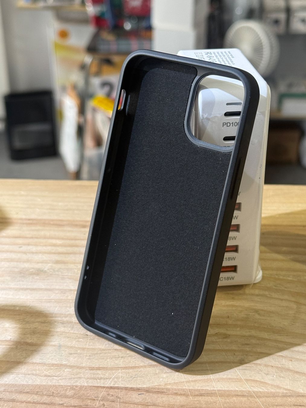 Cover & Protezioni schermo: Coque iPhone 12 mini solide Noir – Nuovo e nell'imballaggio originale da Morges venduto da DigiAC 1