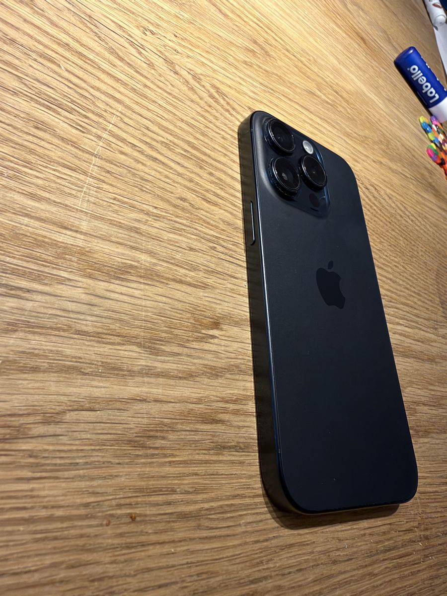 Apple Telefoni cellulari / Smartphones: iPhone 15 Pro 1TB BLUE – Usato da Zürich venduto da vma17 5