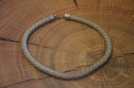 COLLIER - HANDARBEIT - NEU