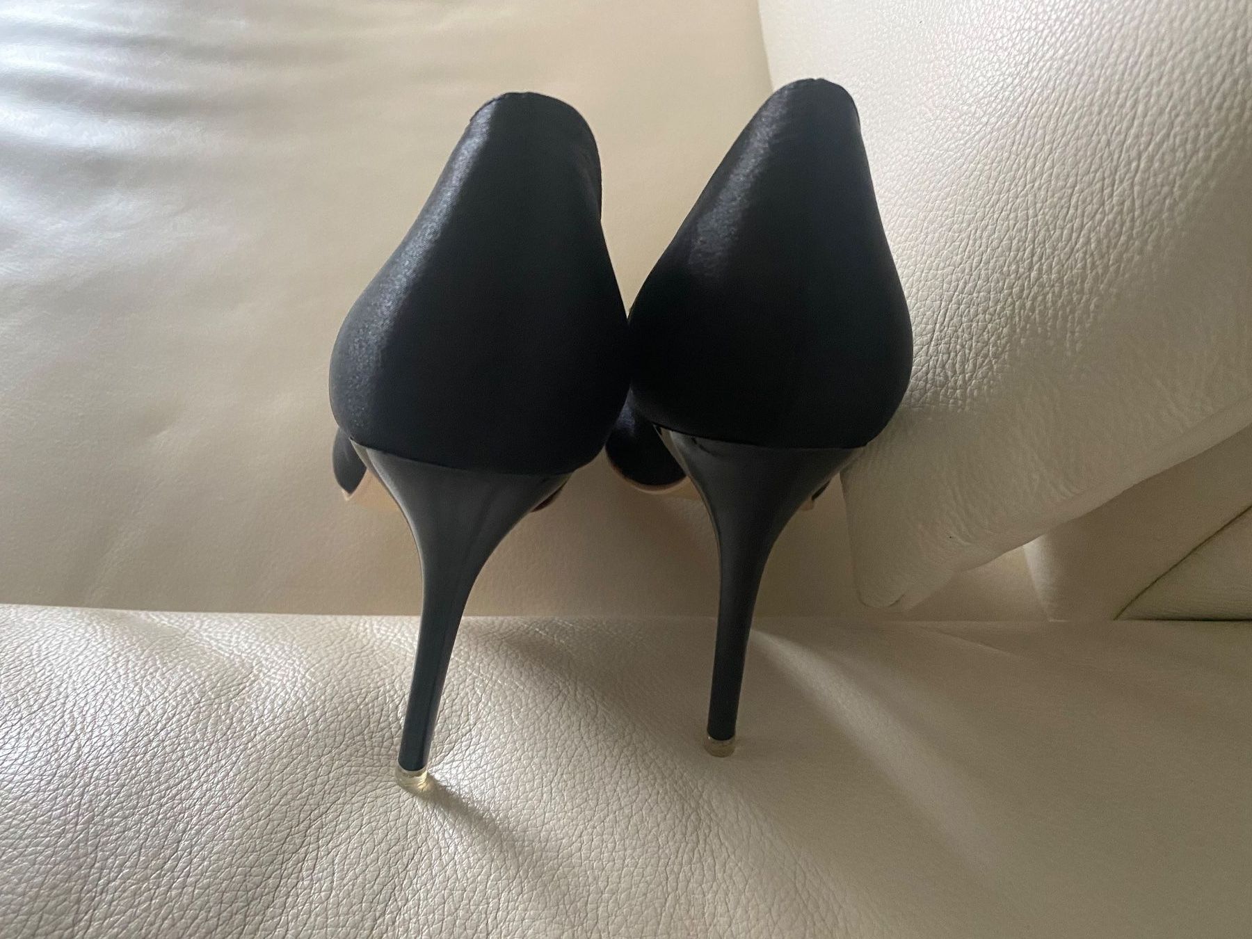 Damenschuhe: edle/stylische High Heels mit Perlen, 38 – Neu und originalverpackt aus Winkel von ferrari2022 7