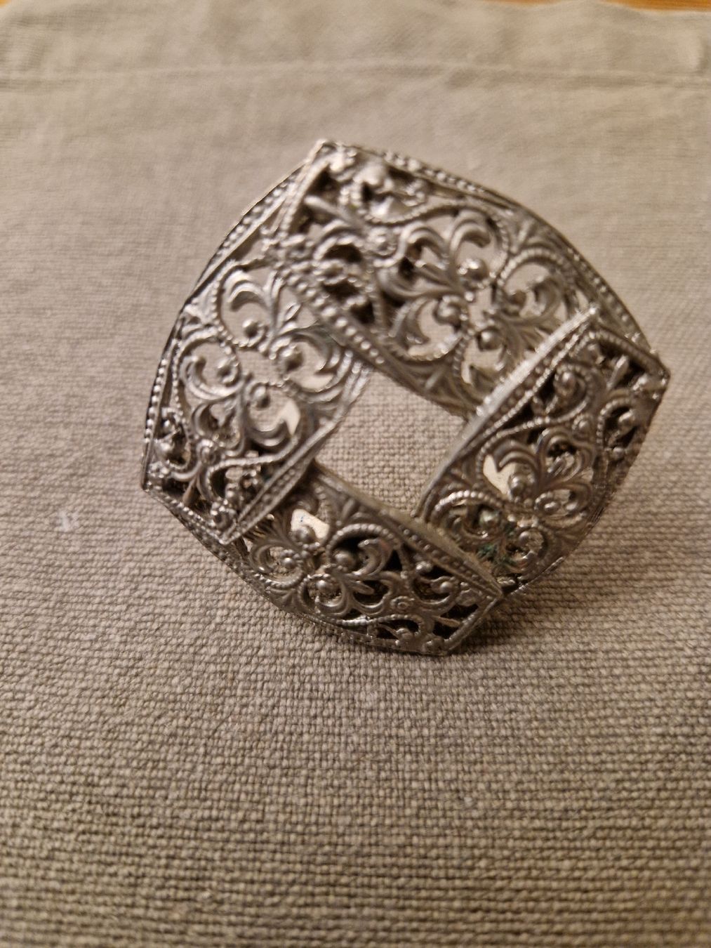 Ciondoli: Vintage Dress-Clip – Usato da Fislisbach venduto da mka_km8f 2