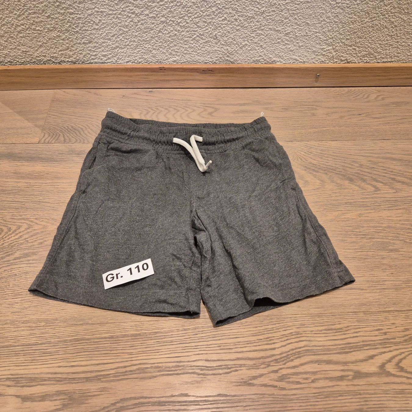 Pantaloni: kurze Hosen Gr. 110 – Usato da Steinhausen venduto da Housebabe