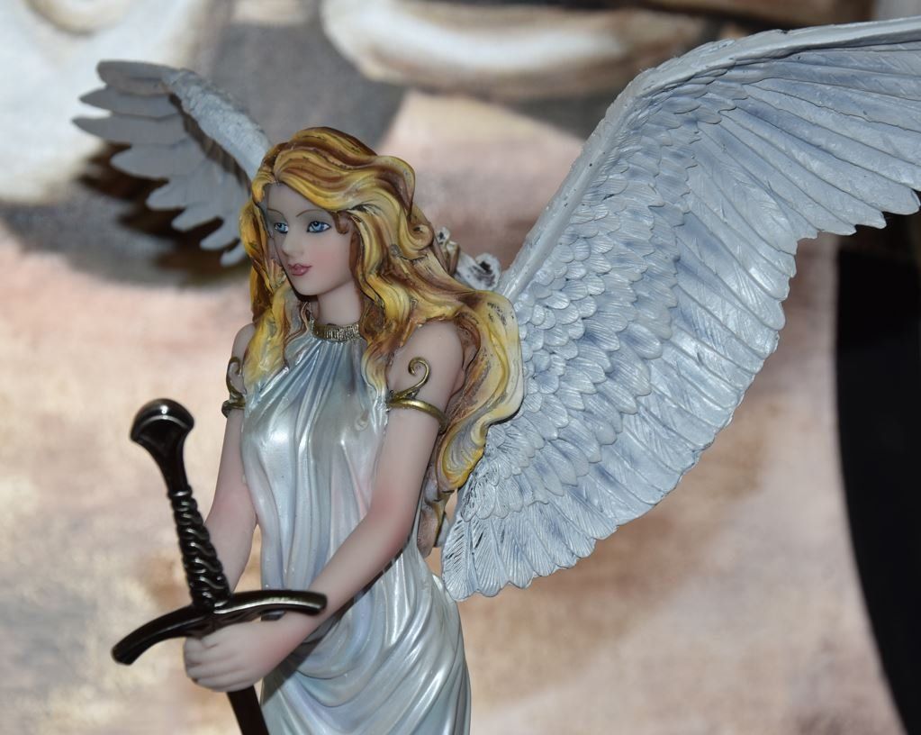 Statuette: Engel Azrael mit Brieföffner – Nuovo e nell'imballaggio originale da Menziken venduto da _Goldis_ 7