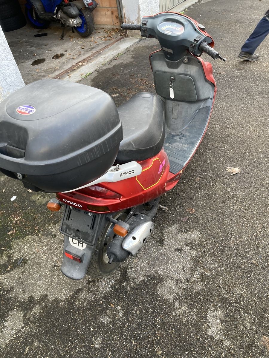 Kymco Scooters: Kymco KB50 – Defekt aus Gossau SG von  4