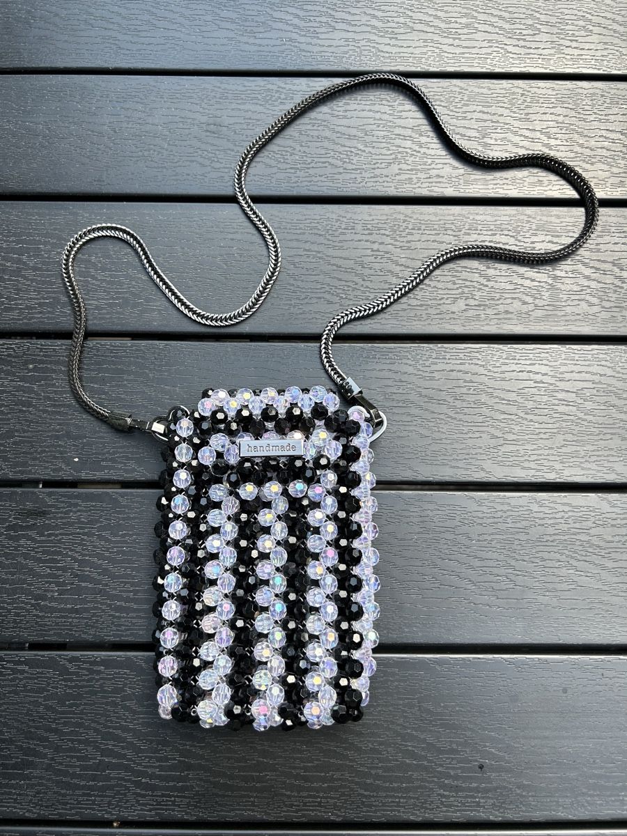Taschen für Damen: Beaded Phone Bag, Handmade, Black & White - Summer! – Neu und originalverpackt aus Saland von ele_vc96