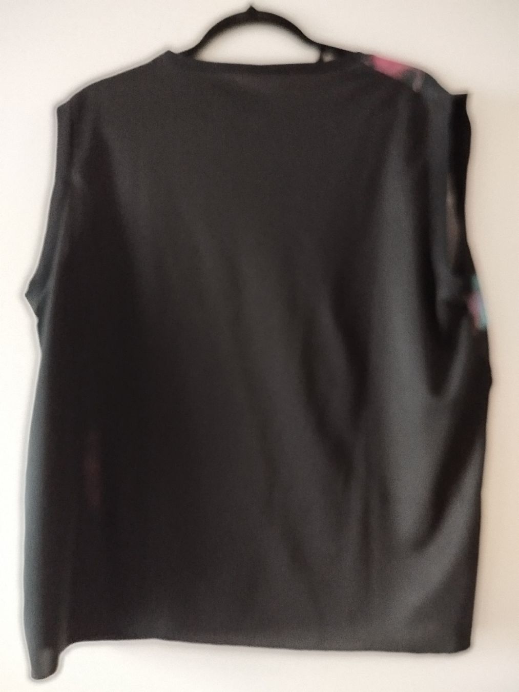 Tops: Ärmelloses elegantes Top modernes Design 44/46 – Gebraucht aus Münchwilen AG von Lillyfee08 3