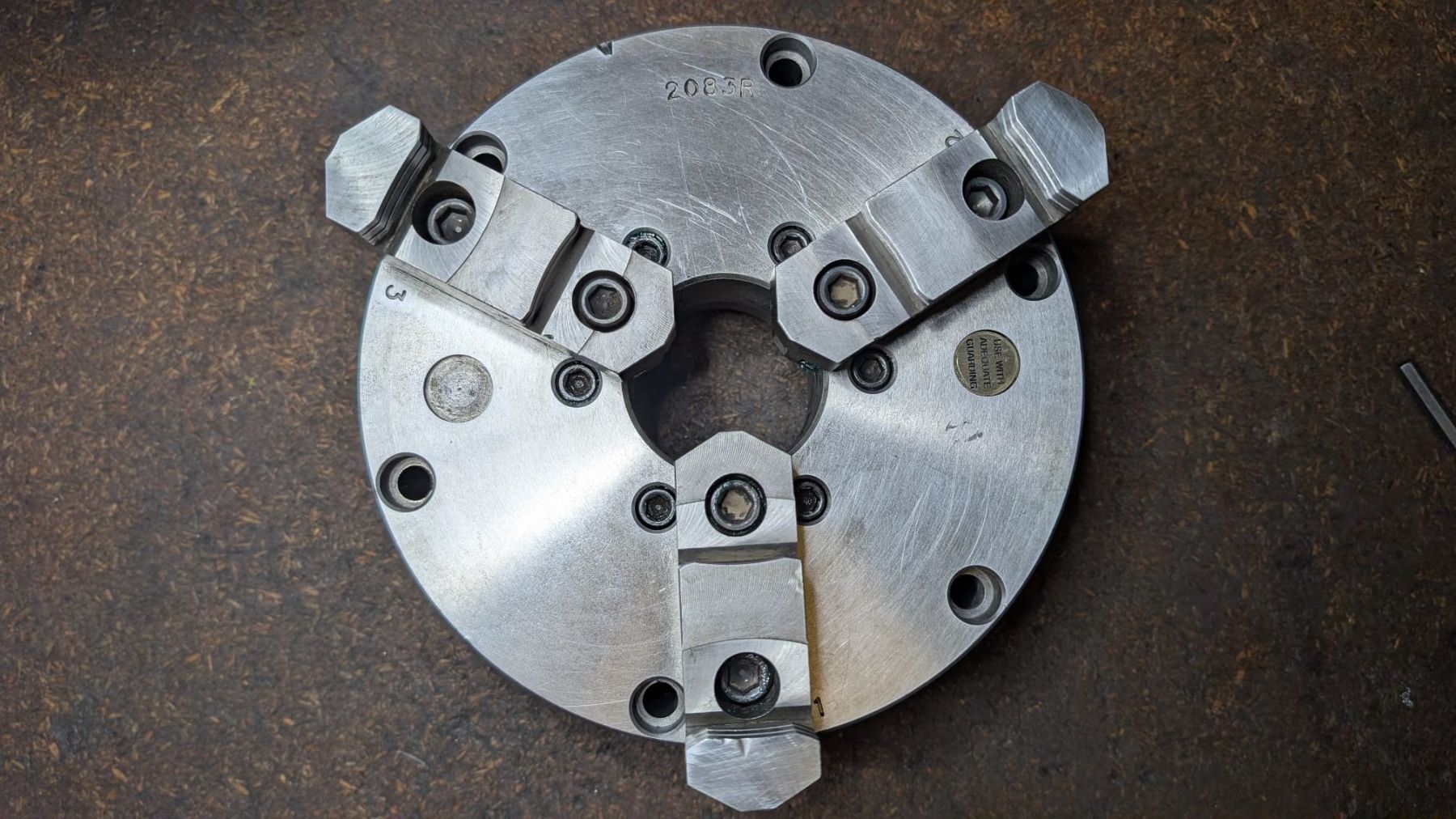 Altro per industria metallurgica: Dreibackenfutter 200 mm ohne Aufbauflansch – Usato da Gondiswil venduto da ack_zc7z 1