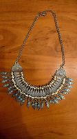 Collier argenté et bleue