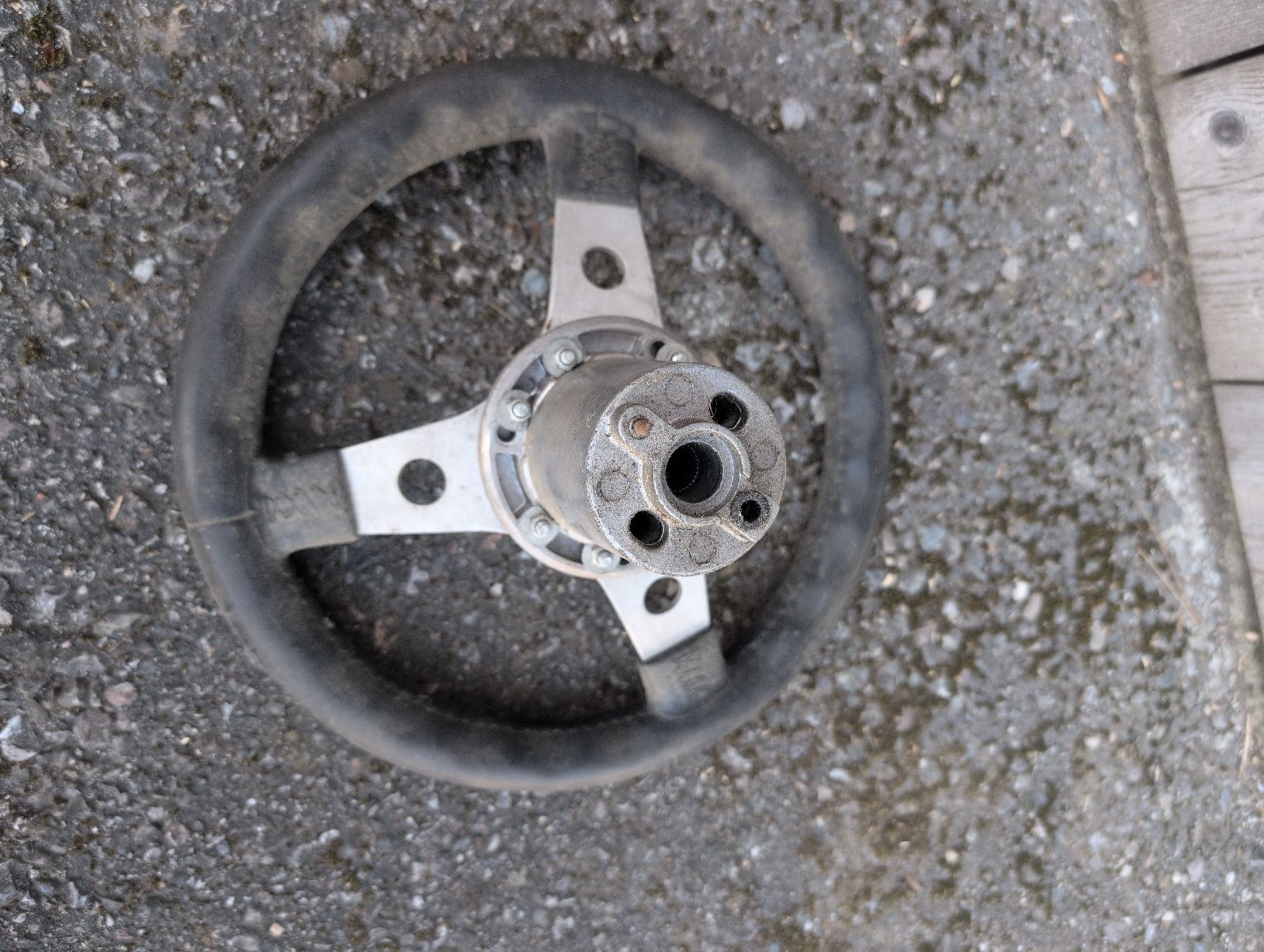 Tutti pezzi di ricambio auto: Sportlenkrad Luisi – Usato da Eichberg venduto da Asrael4 2