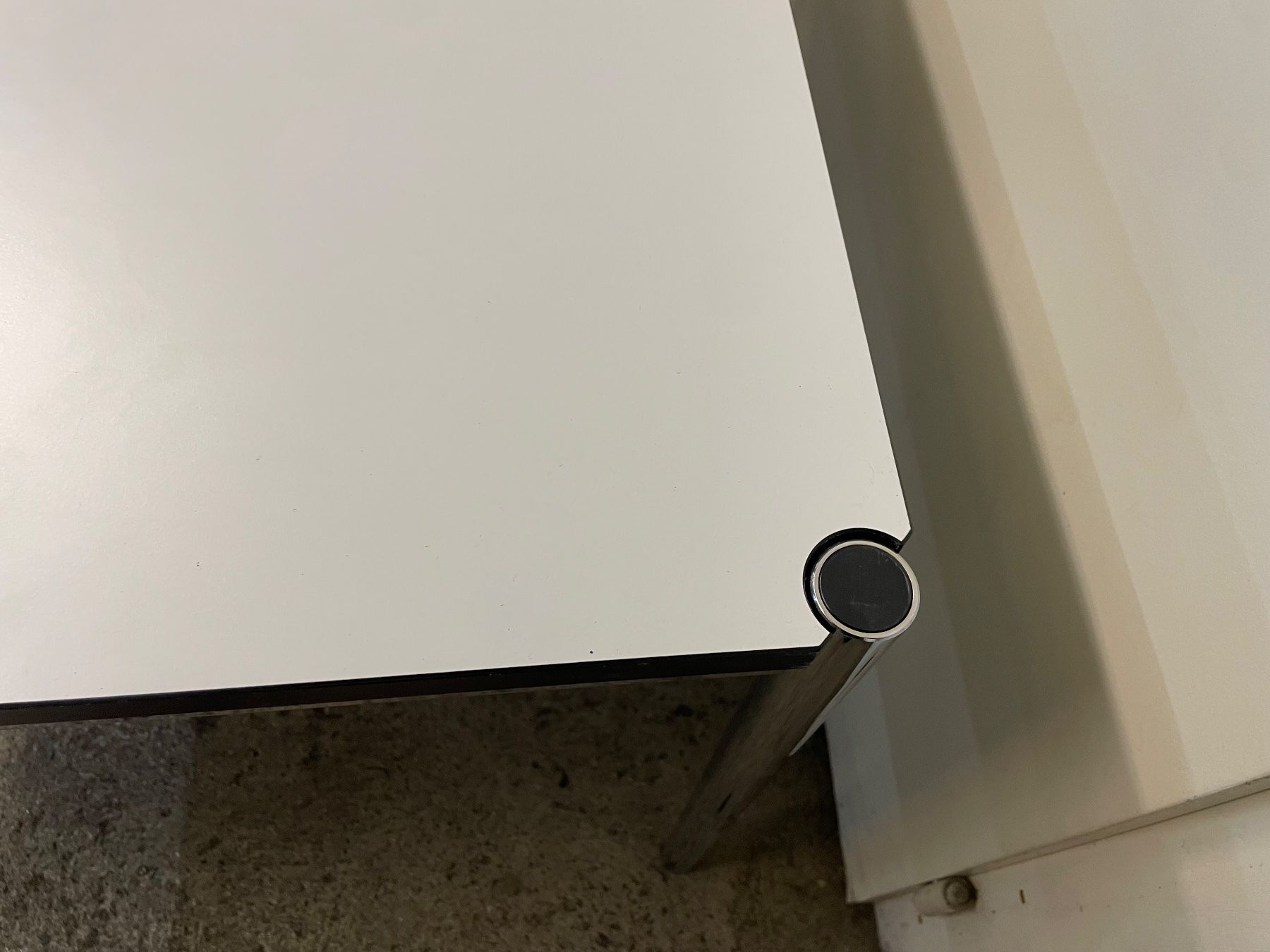 USM Tavoli: Usm Haller Tisch – Usato da Basel venduto da M.Secondhand 3