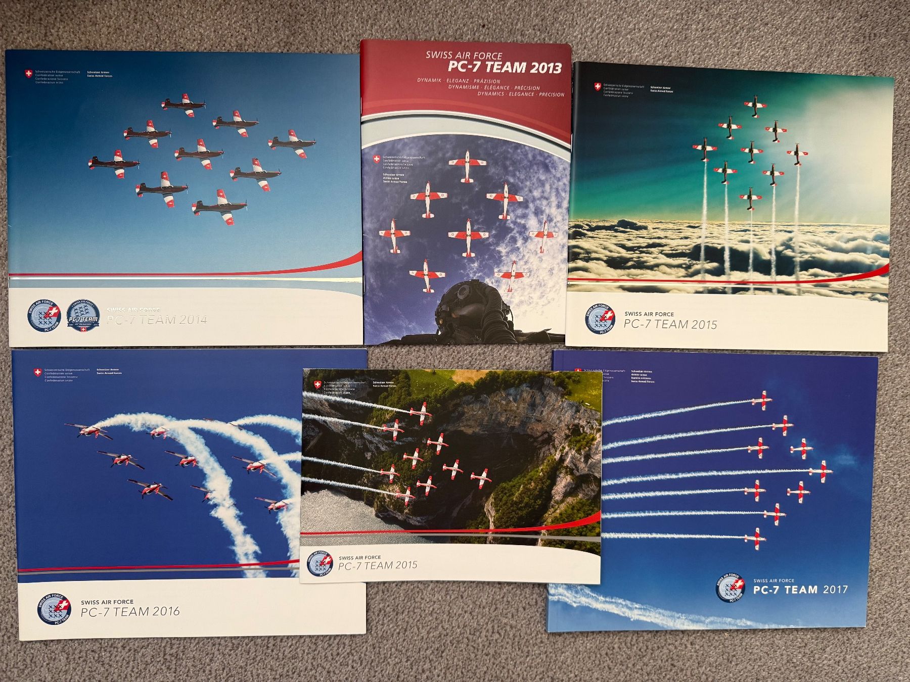 Schweizer Armee Documenti: 6 Prospekte PC7-Team (2013-2017) - Schweizer Luftwaffe – Usato da Brütten venduto da Hst1