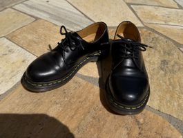 Dr. Martens basses noires, taille 38