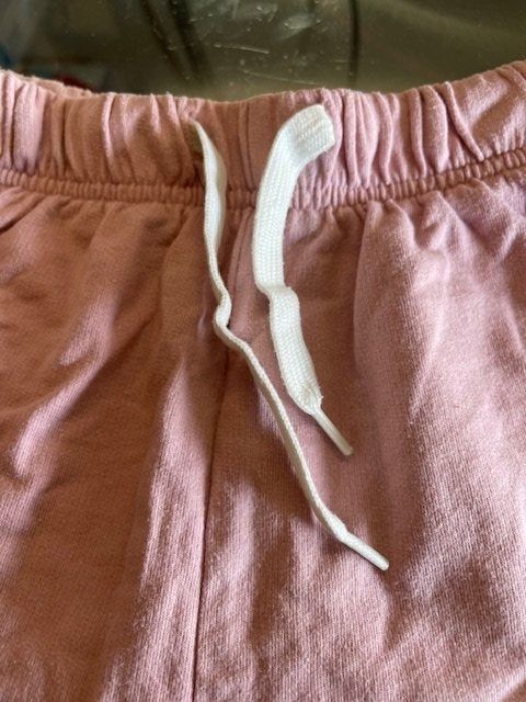 H&M Pantaloni: Sommer Shorts H&M Rosa Gr.170 – Usato da Zürich venduto da einalemjena 3