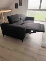 Modernes Sofa dunkelgrau verstellbar neuwertig