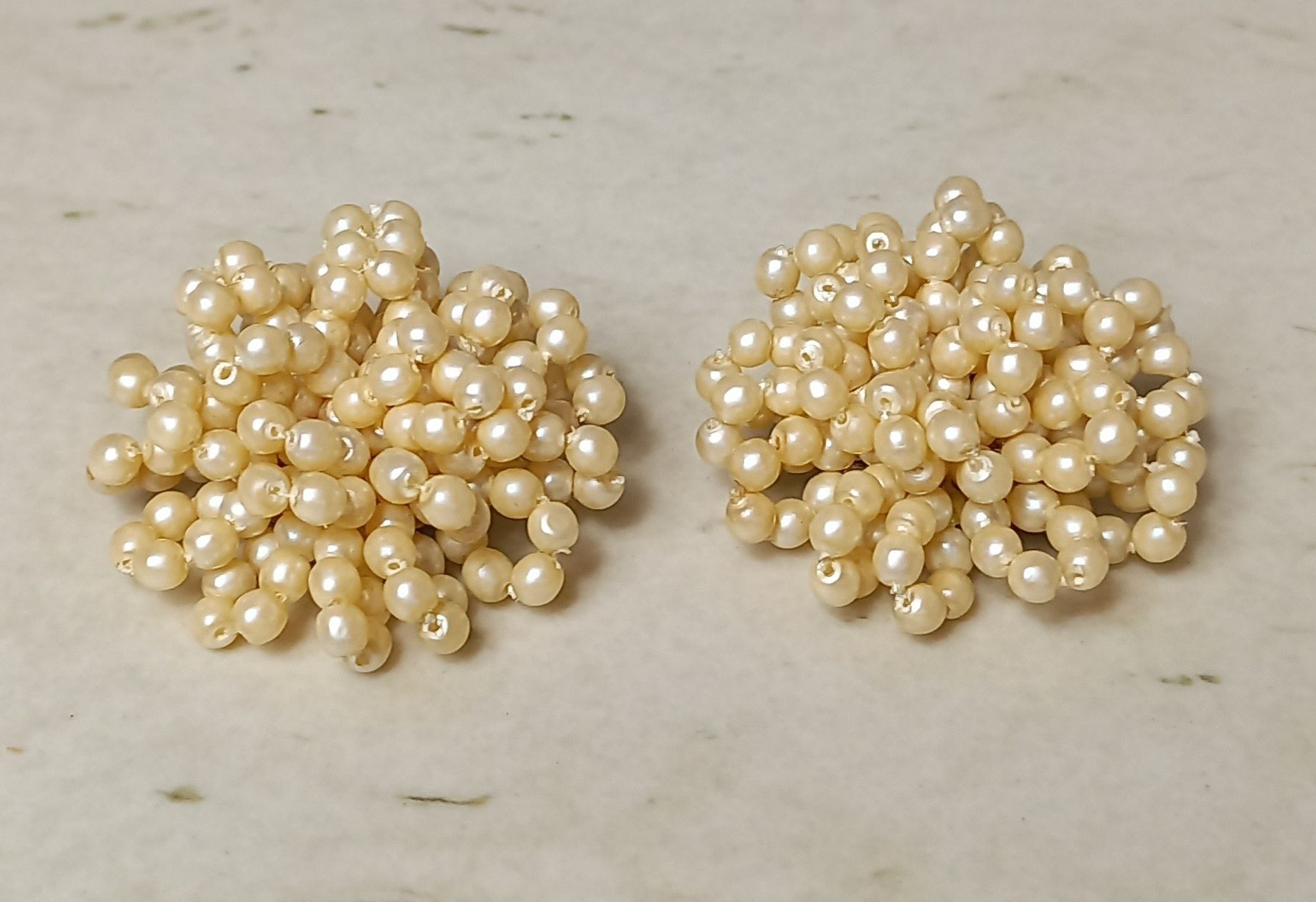 Orecchini pendenti & Orecchini a lobo: Vintage Ohrclips, Perlen-Design, Elegante Accessoires. – Usato da Buchs AG venduto da Dzirul 3