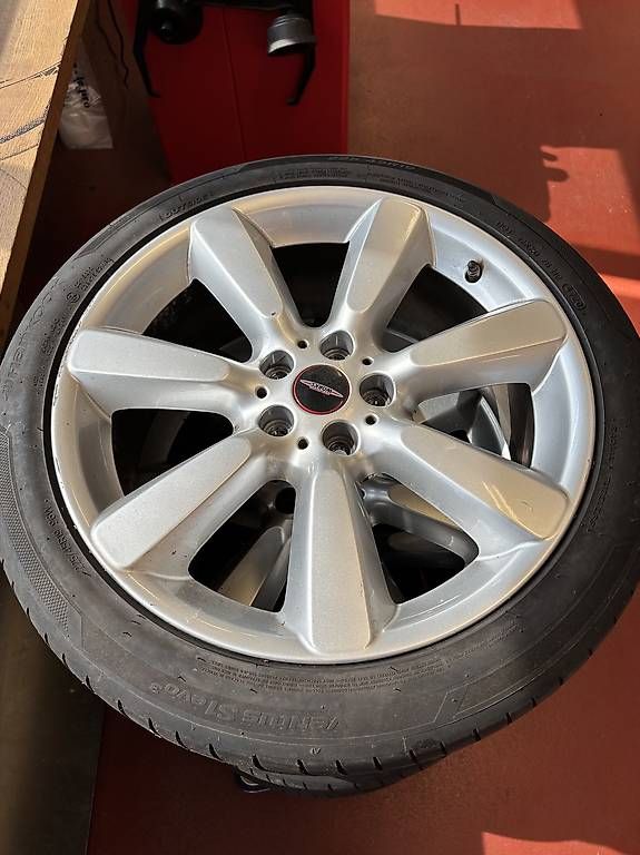 Pneus & Kompletträder: Kompletträder Mini JCW 225/45R19 – Gebraucht aus Muri b. Bern von UrbanMotors