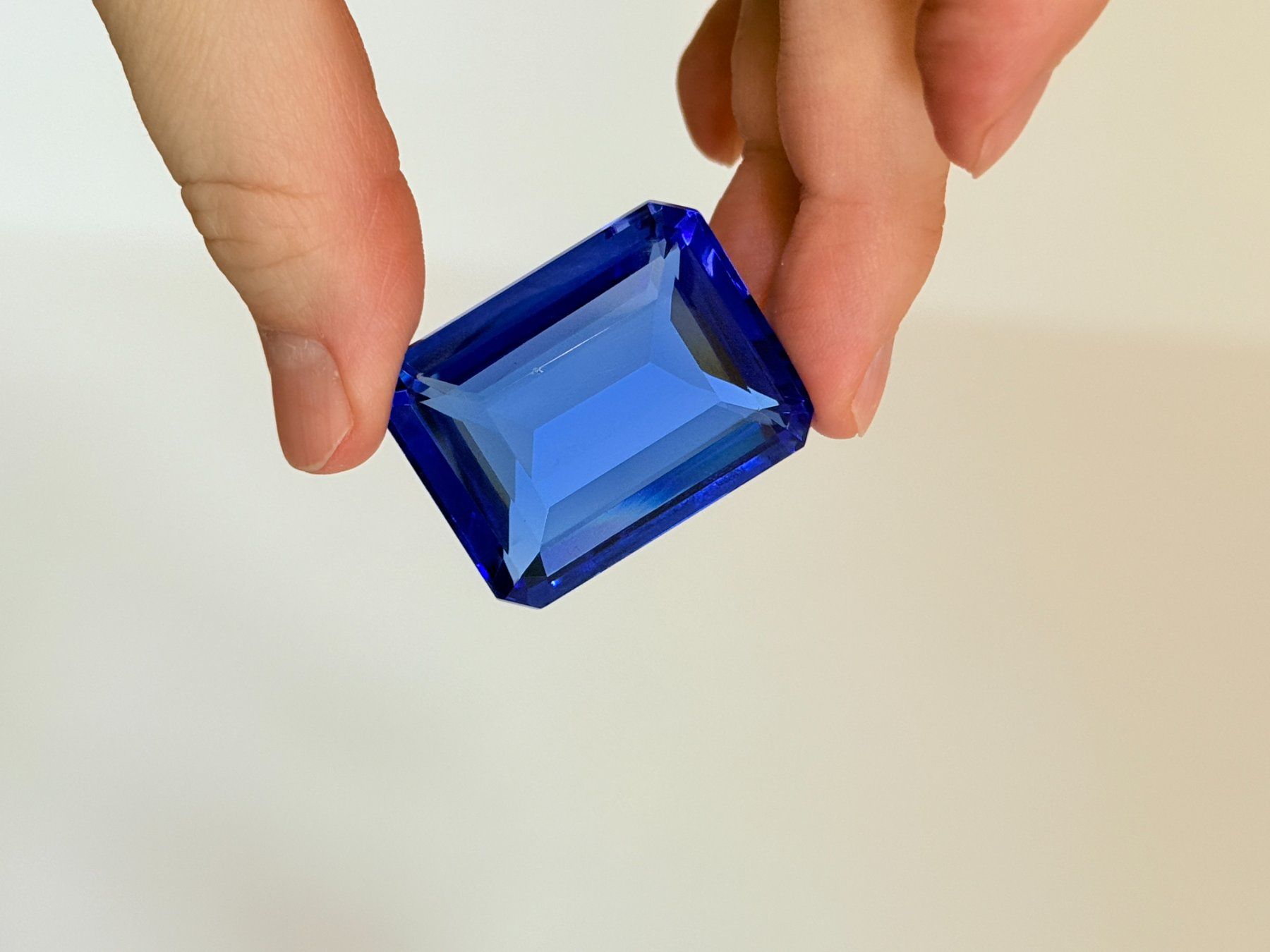Minerali & Pietre curative: Certified 126.60 Ct  Cut Loose Gems – Nuovo e nell'imballaggio originale da Genève venduto da AWWA 1