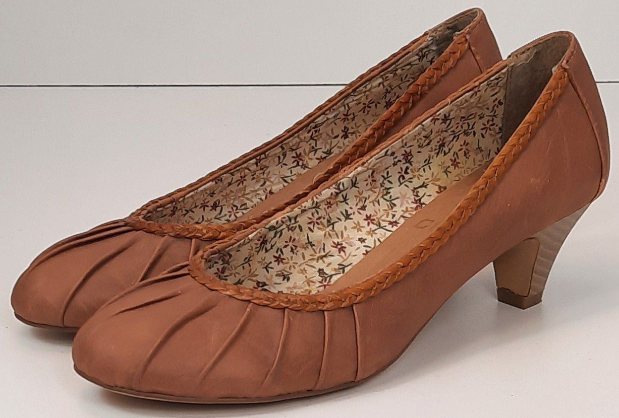 Cube Scarpe da donna: CUBE Damen Pumps Braun Gr.37 – Usato da Seuzach venduto da VT-Collections2 4