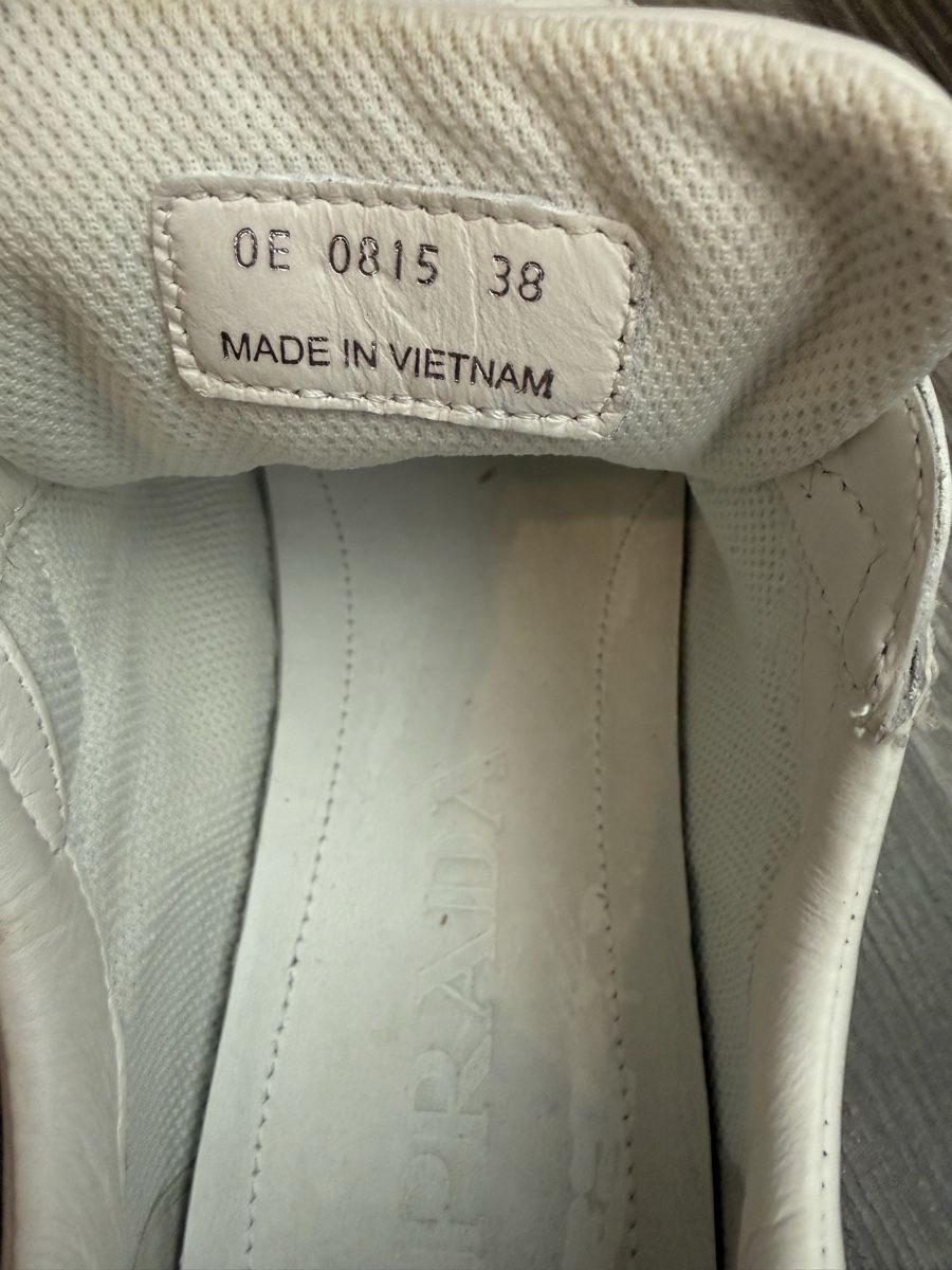Prada Scarpe da uomo: Prada Baskets en cuir taille 38 – Usato da Monthey venduto da Joseph-29 5