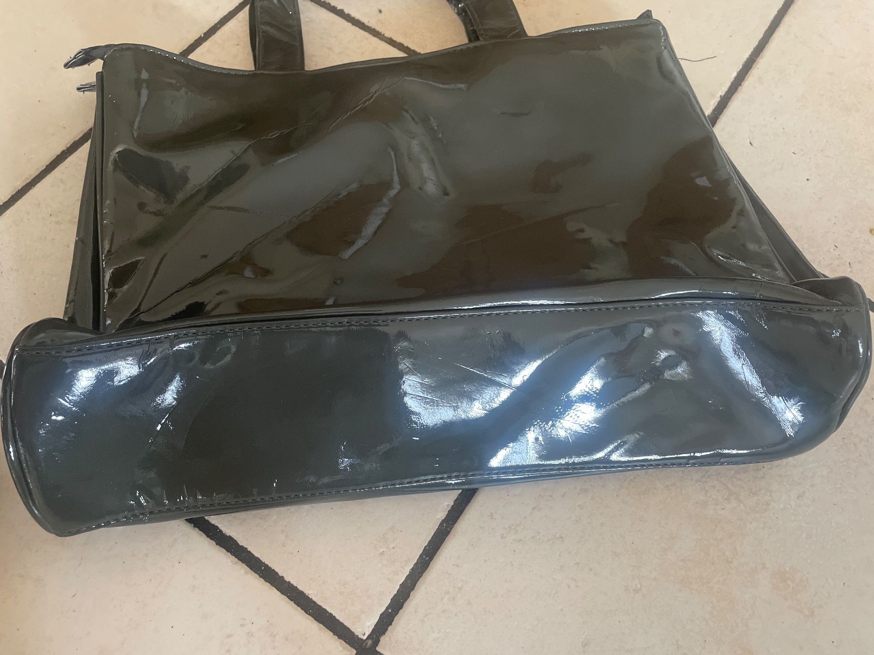 Borse da donna: Dunkelgraue carpisa Handtasche – Usato da Obergerlafingen venduto da cabo4 3