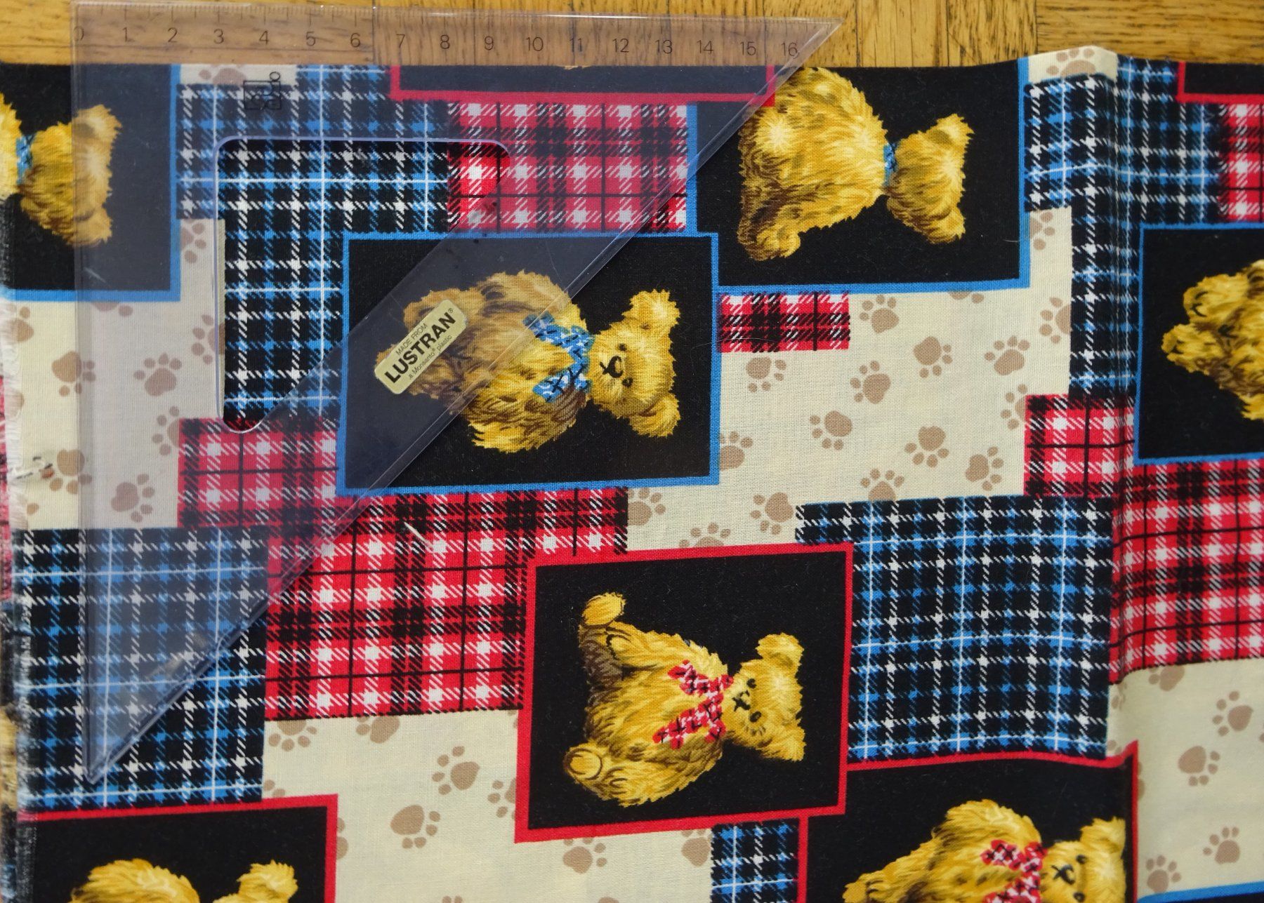 Tissus: Baumwollstoff für Patchwork 200 x 110cm Teddys – Neuf (Voir description) à Bern par Hero2.0 1