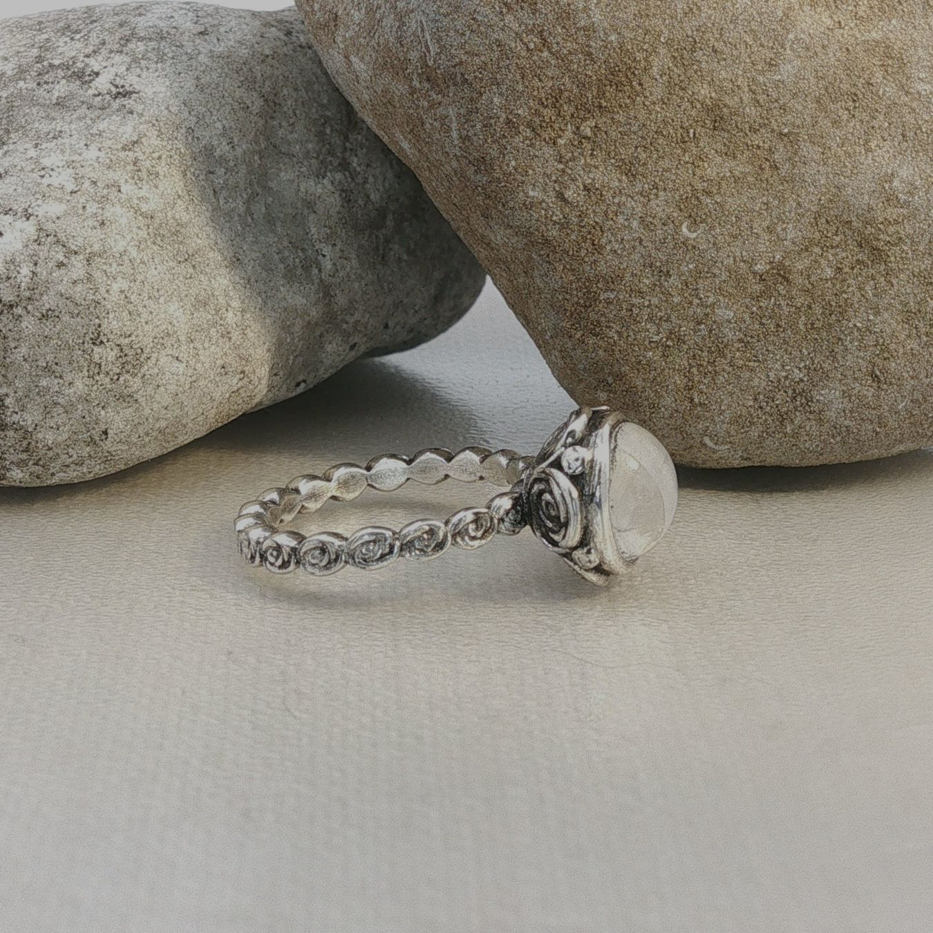 Olga Ribler Ringe: Mondstein Ring Silber filigran elegant Grösse 48 – Neu (gemäss Beschreibung) aus Luzern von Schmuckoutlet 3