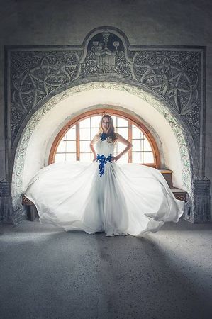 Weisses Abendkleid mit Schleppe, Gr. 3438, Fotoshootings