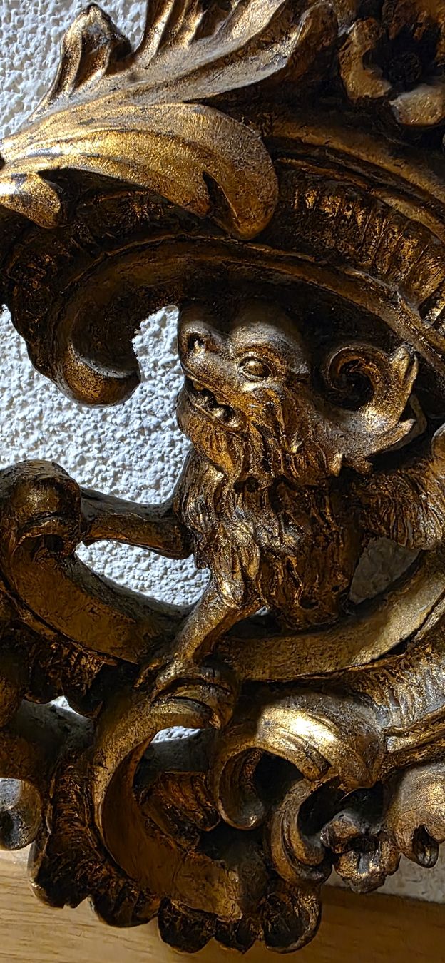 Tavoli: Detailreicher Viktorianischer Konsolentisch – Usato da Kaufdorf venduto da Nati-Nati 5