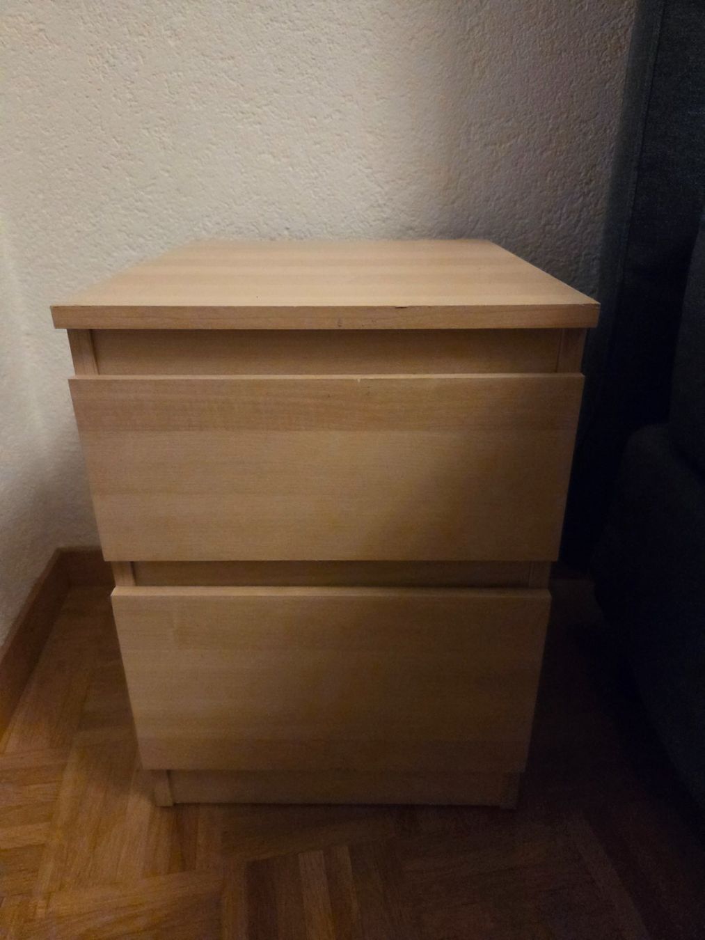 Ikea Comodini: Table de chevet – Usato da Neuchâtel venduto da biddled