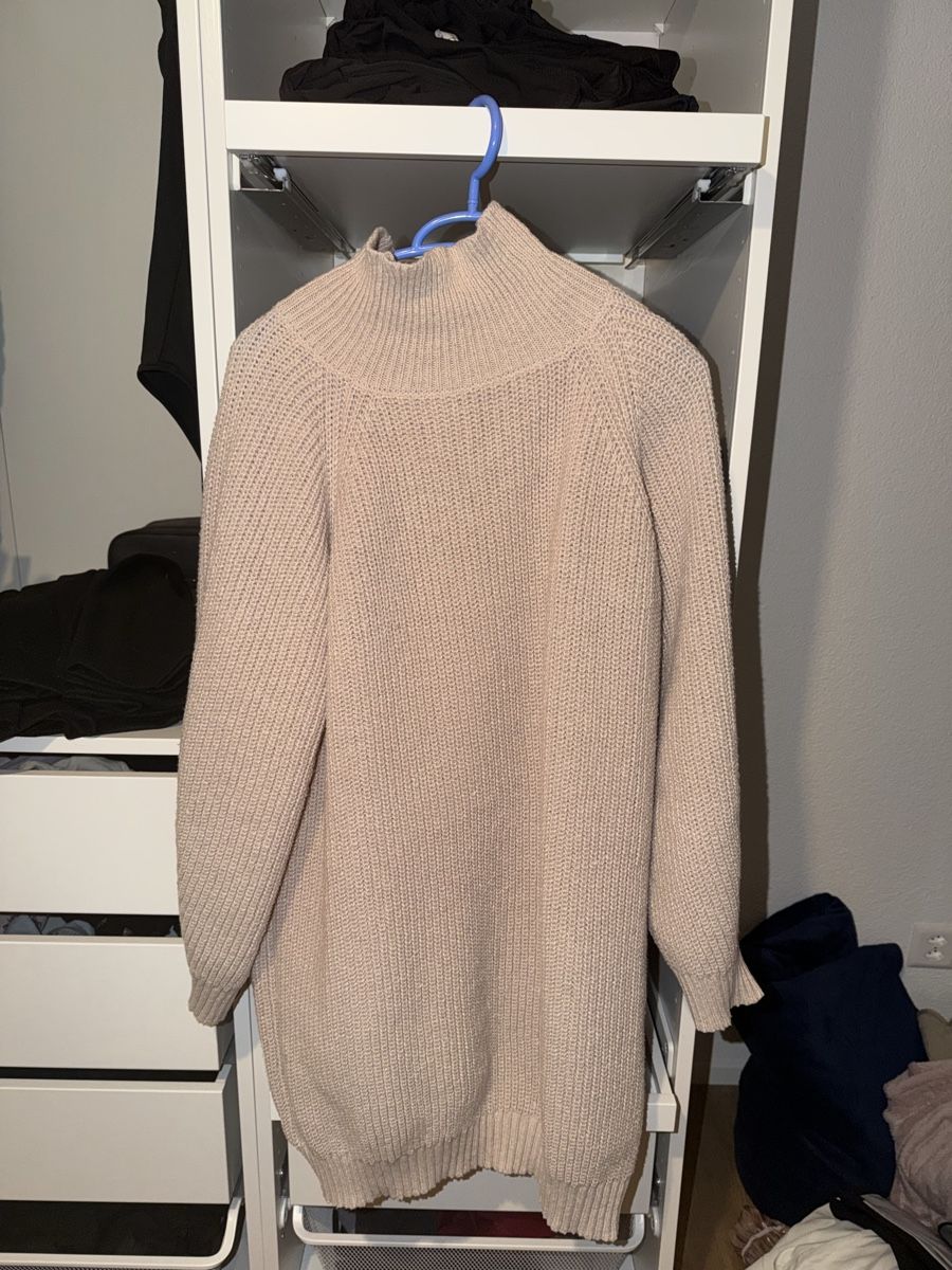 H&M Pullover & Sweatshirts: 2x Pulloverkleider  – Neu (gemäss Beschreibung) aus Kefikon TG von jel_72fp
