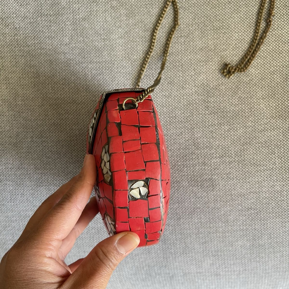 Borse: Rote Mosaik-Tasche mit Kette – Einzigartig – Nuovo (secondo la descrizione) da Bern venduto da dek_7bjd 3