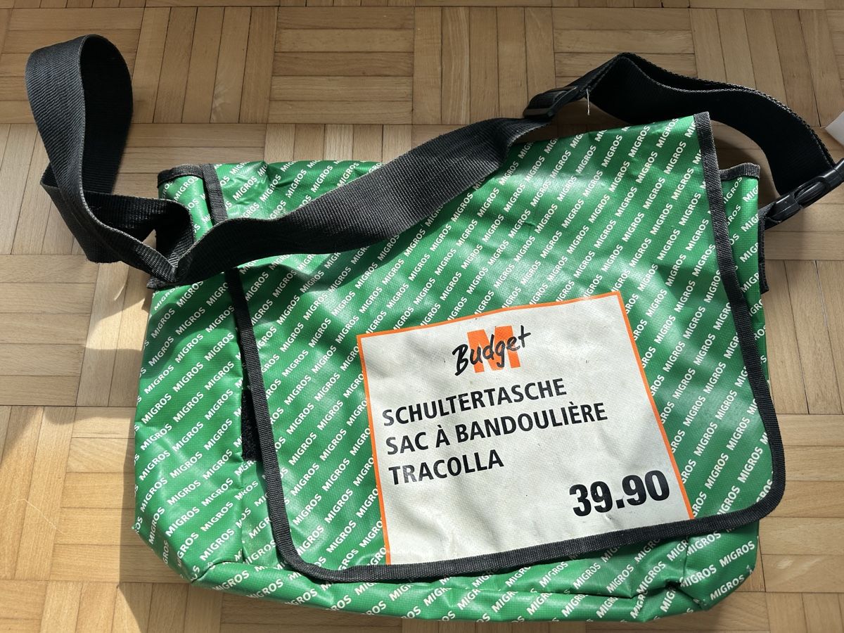 Borse: MBuget Tasche - Kult – Usato da Adliswil venduto da boverli