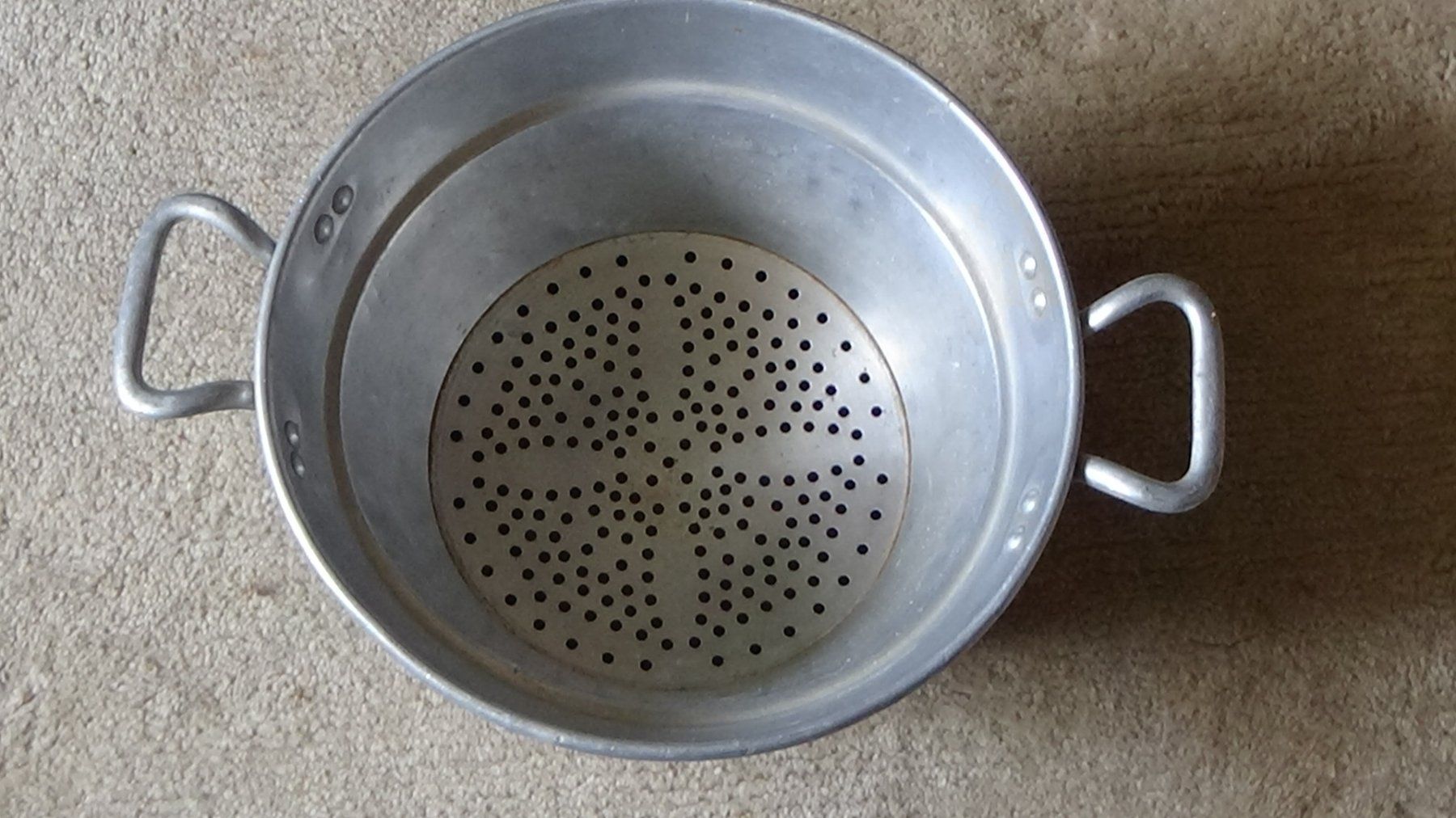 Elettrodomestici da cucina: Altes Löcherbecken Aerni – Usato da Wiedlisbach venduto da Bobesch10 2