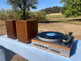 Historischer Plattenspieler Lenco  500 mit Lautsprecher
