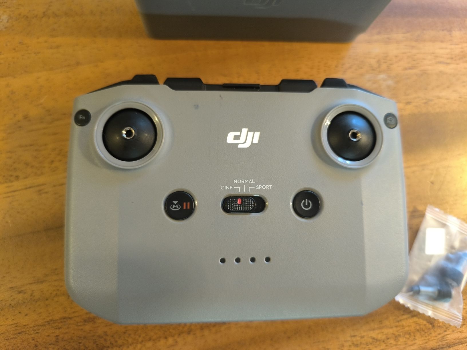 DJI Télécommandes: télécommande et accessoires dji mini 2 – D'occasion à Muraz (Collombey) par Celine-v81 1