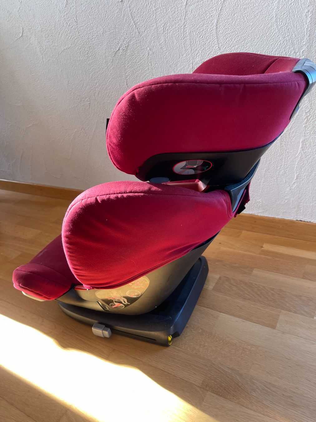 Maxi-Cosi Auto-Kindersitze: Maxi Cosi Kindersitz der Linie RodiFix – Gebraucht aus Greifensee von guteangebote 2