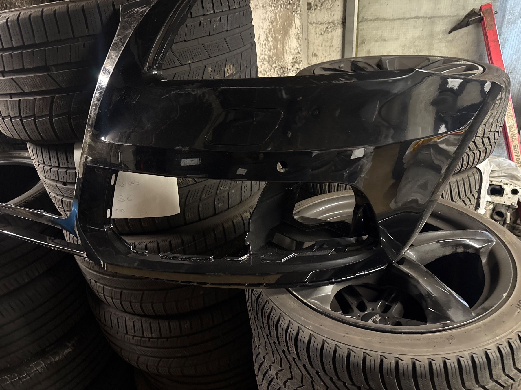 Audi Tutti pezzi di ricambio auto: Audi Q5 Stossstange – Usato da Lenzburg venduto da mpt_qr6v 2
