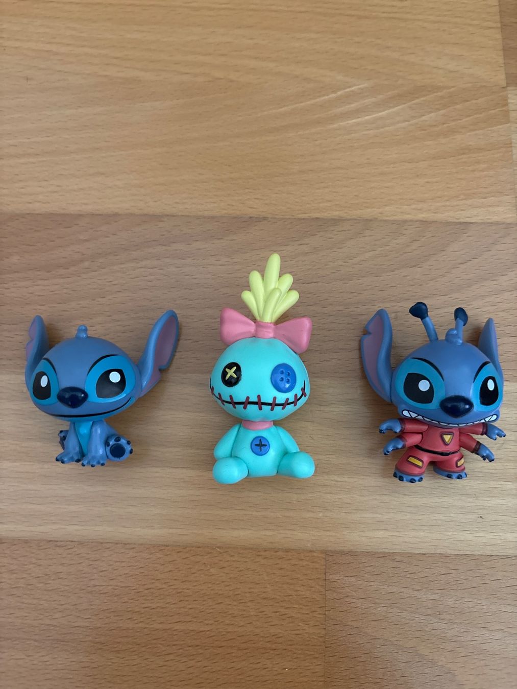 Disney Statuette: Lilo und Stitch Mystery Minis – Nuovo (secondo la descrizione) da Russikon venduto da sve_v78w
