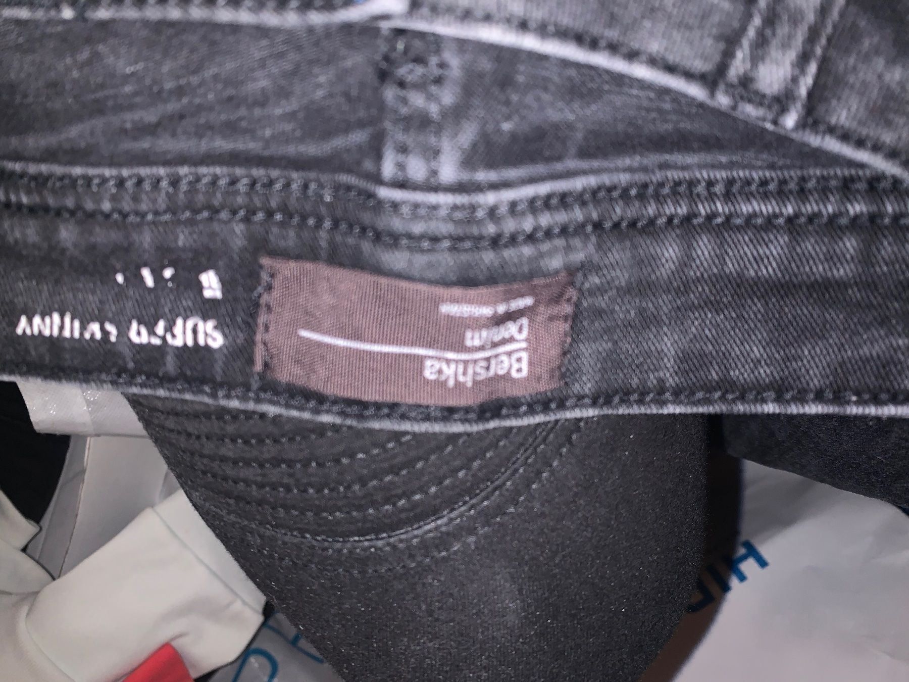Jeans: Pantalon jeans Bershka Taille 40 – Usato da Veyrier venduto da kimedovapa 3
