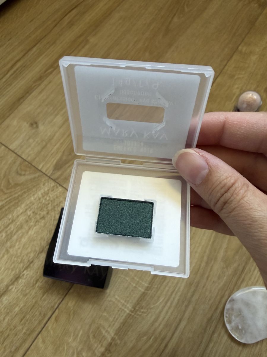 Make-up: Makeup Set (neu) – Nuovo (secondo la descrizione) da Schübelbach venduto da Sambodscha 2