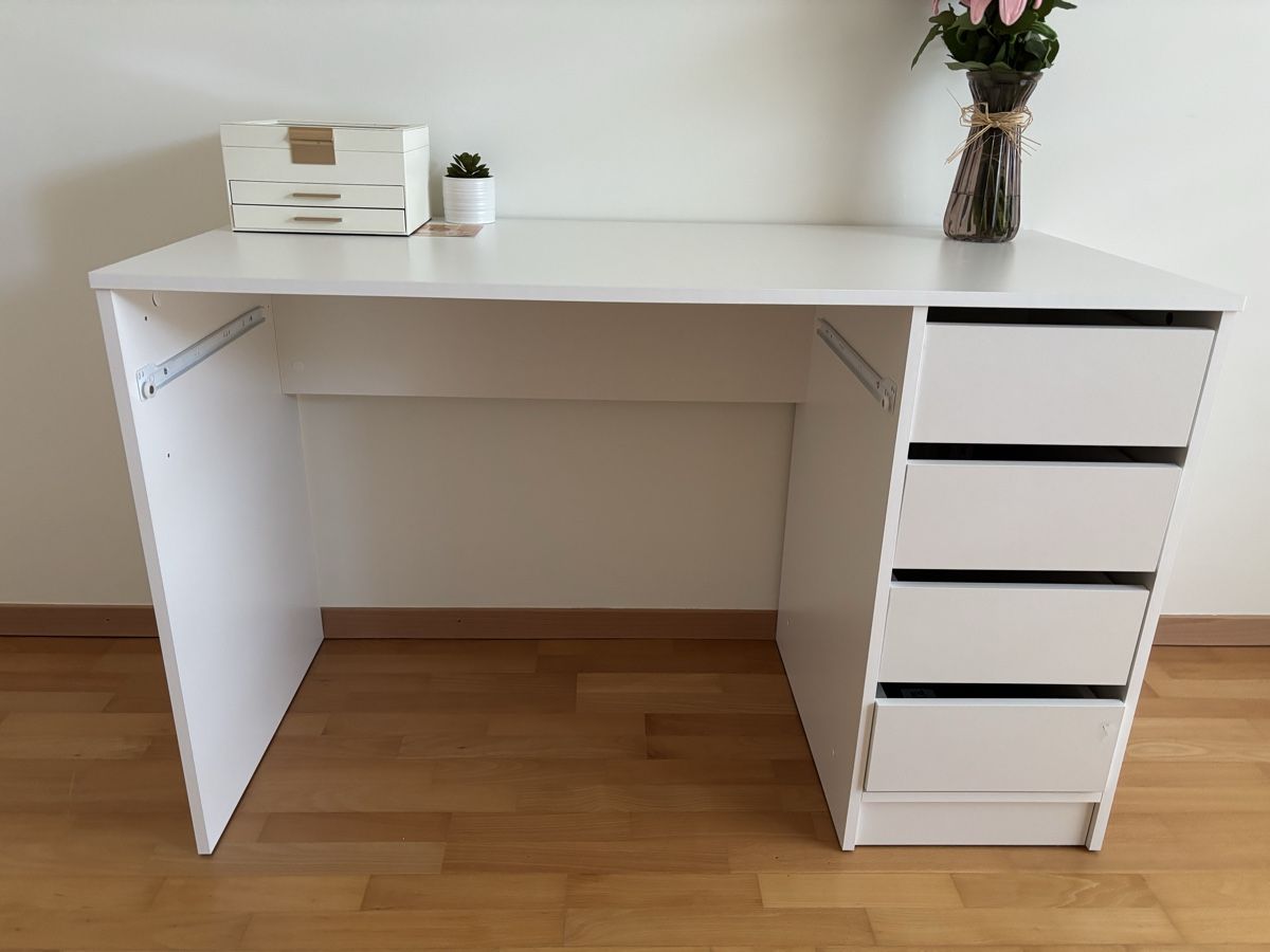 Bureaux: Schreibtisch – D'occasion à Forch par Jasm222 2