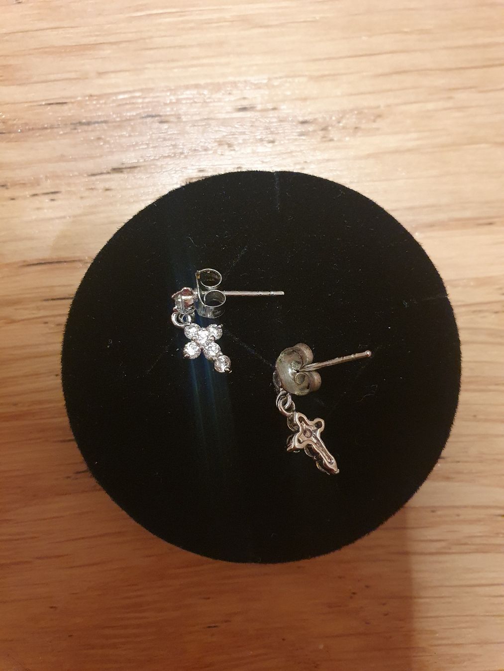 Ohrringe & -stecker: Ohrstecker Kreuzform  – Gebraucht aus Moosseedorf von Sonnenschein.. 3