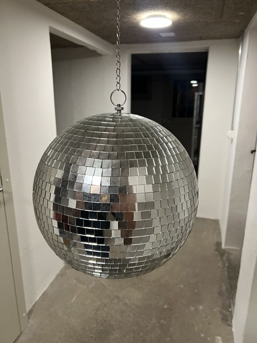 Alle Dekorationen: Discokugel mit Kette – Gebraucht aus Bern von JoelBurgunder 1