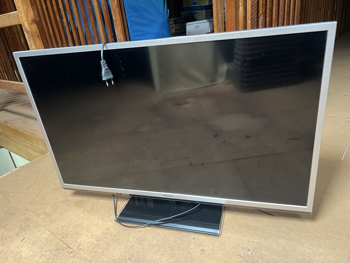 Televisori: Toshiba Fehrnseher – Usato da Solothurn venduto da Laujon 1