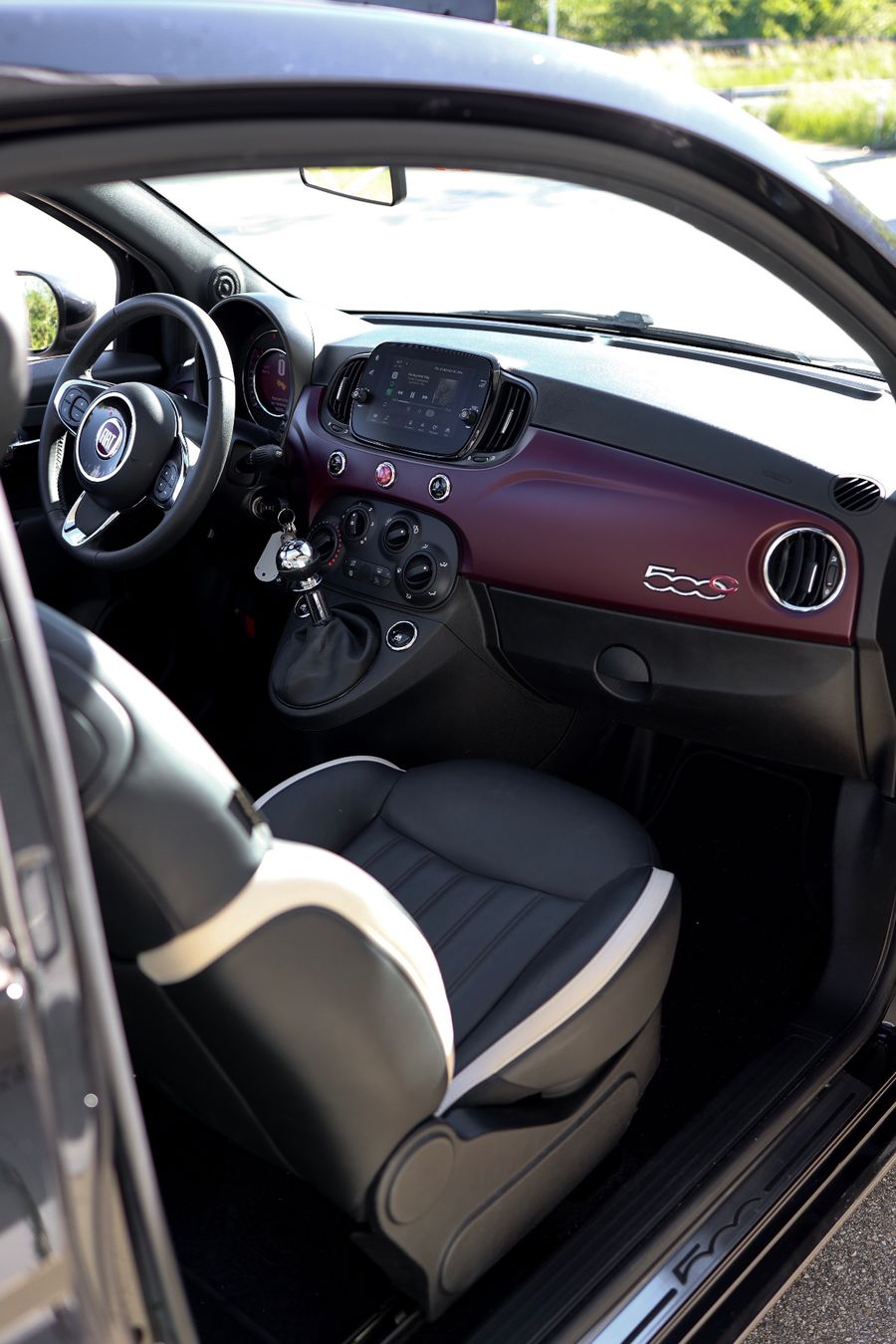 Fiat Automobili: Fiat500c hybride lounge – Usato da Cortaillod venduto da har_h5by 1